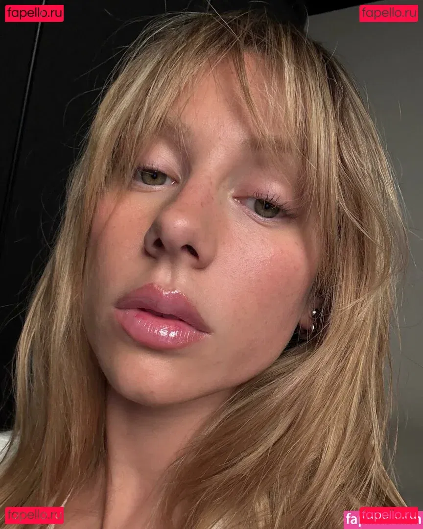 Ester Exposito Onlyfans Photo Gallery 