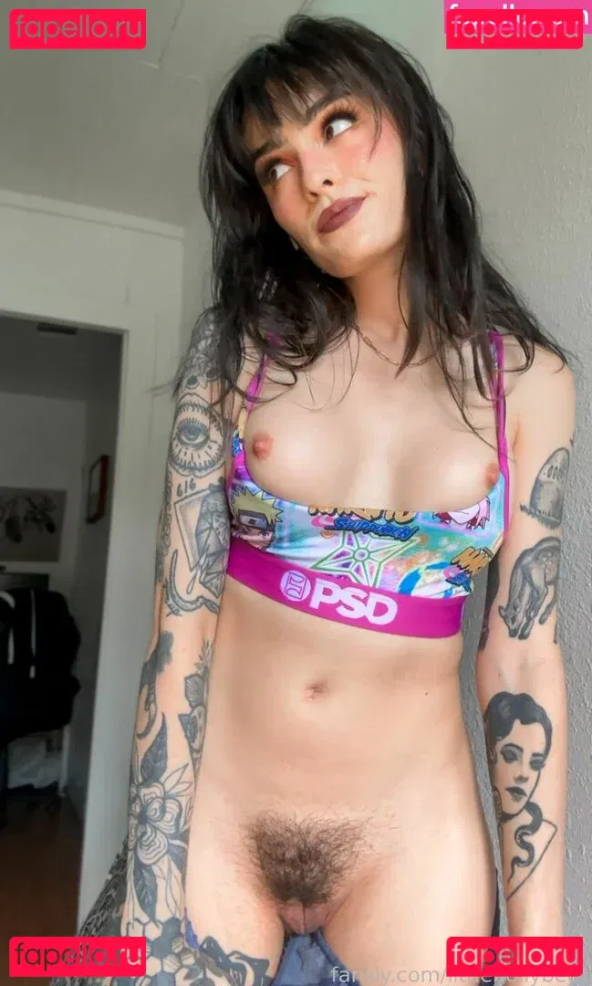 Littlehollybeth Onlyfans Photo Gallery 