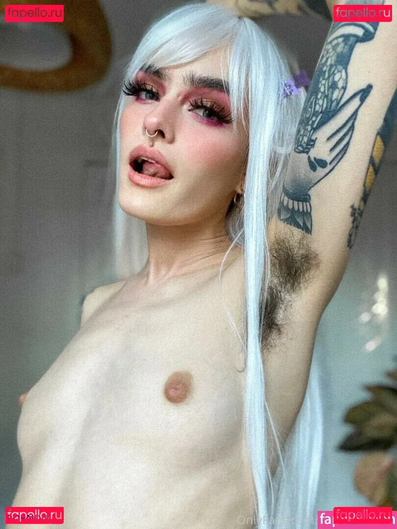 Littlehollybeth Onlyfans Photo Gallery 