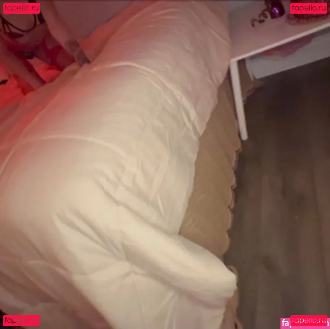 Rosalyn Sphinx Onlyfans Photo Gallery 