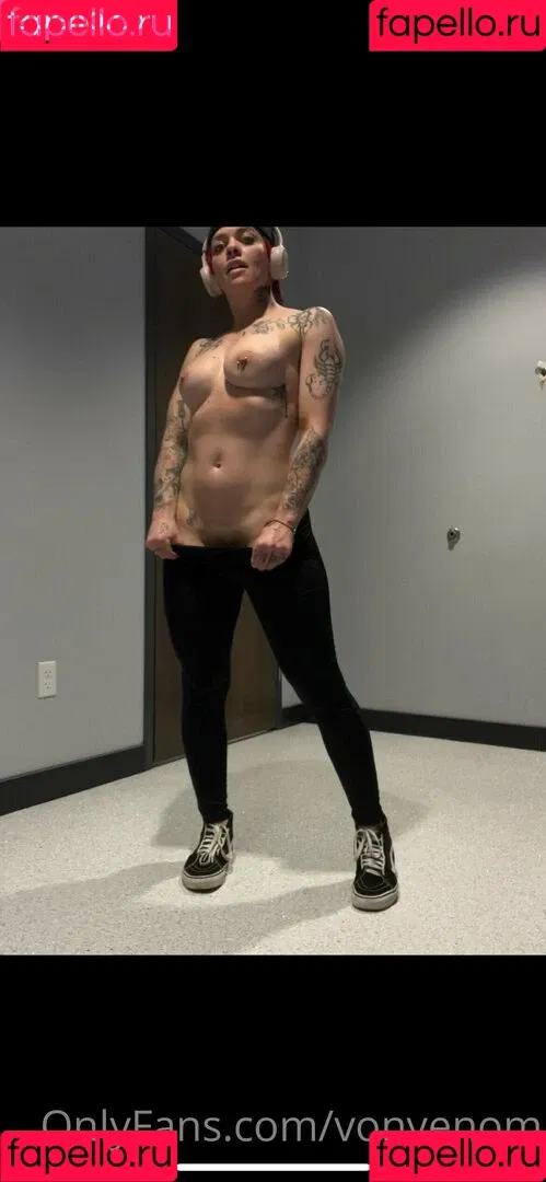 vonvenom Onlyfans Photo Gallery 