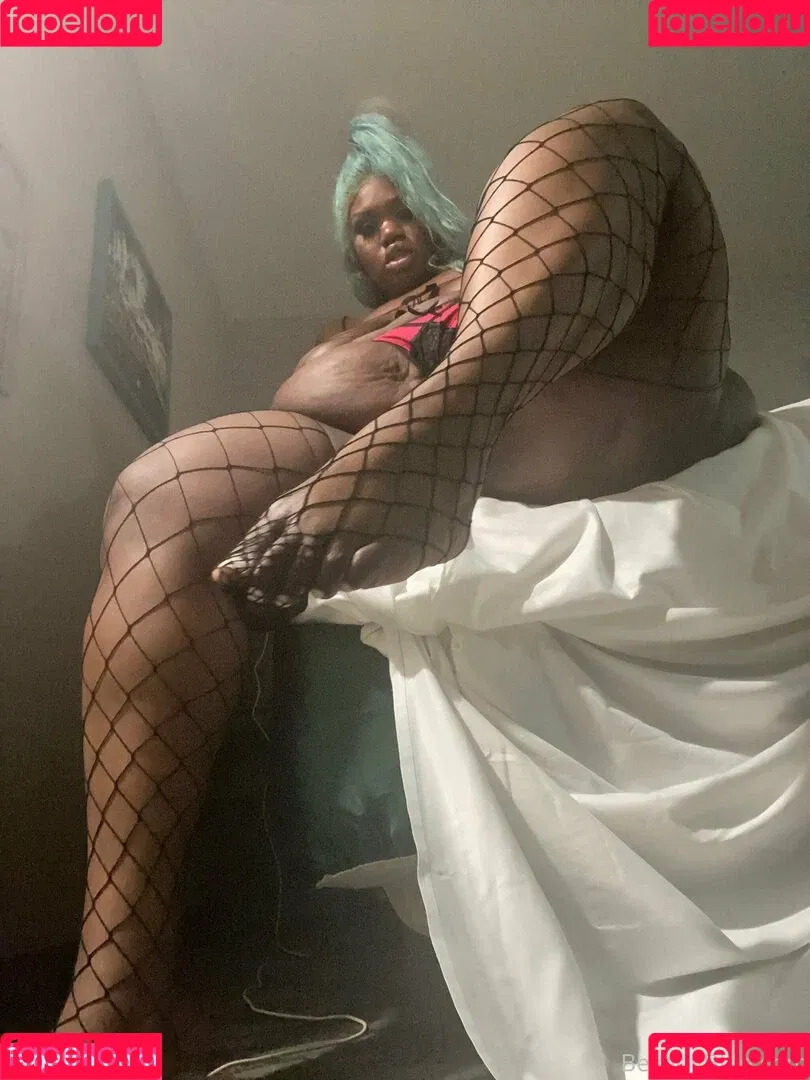 beverlyblue3x Onlyfans Photo Gallery 