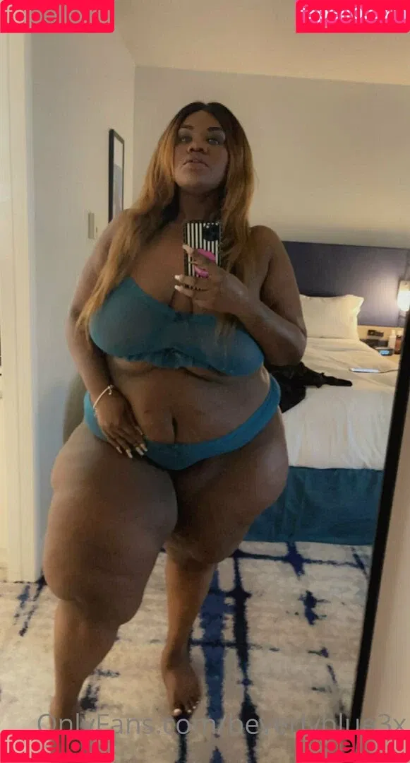 beverlyblue3x Onlyfans Photo Gallery 