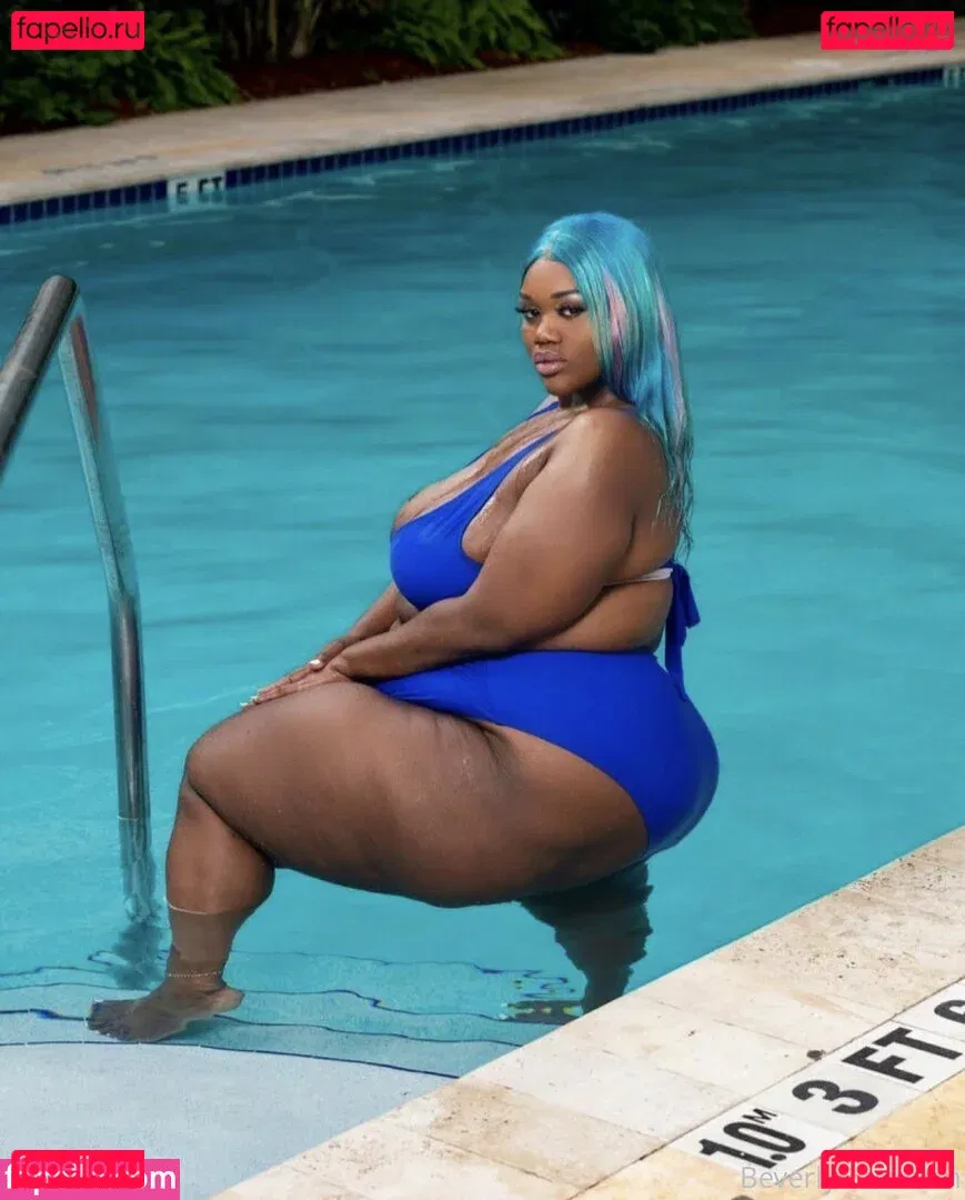 beverlyblue3x Onlyfans Photo Gallery 