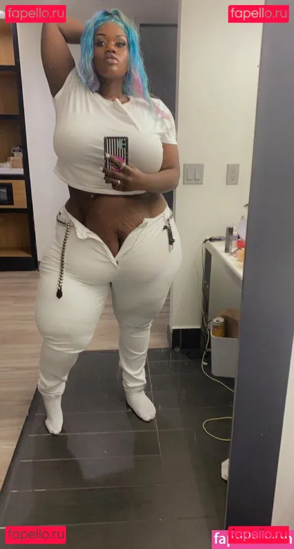 beverlyblue3x Onlyfans Photo Gallery 