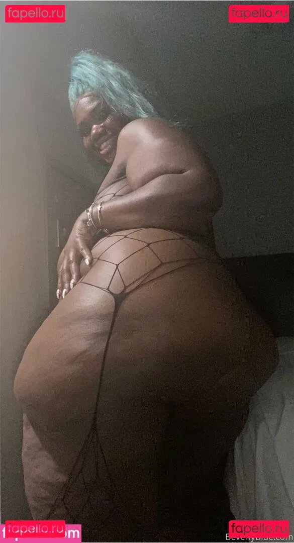 beverlyblue3x Onlyfans Photo Gallery 