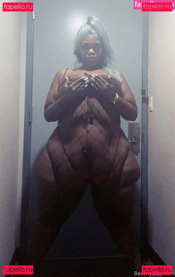 beverlyblue3x Onlyfans Photo Gallery 