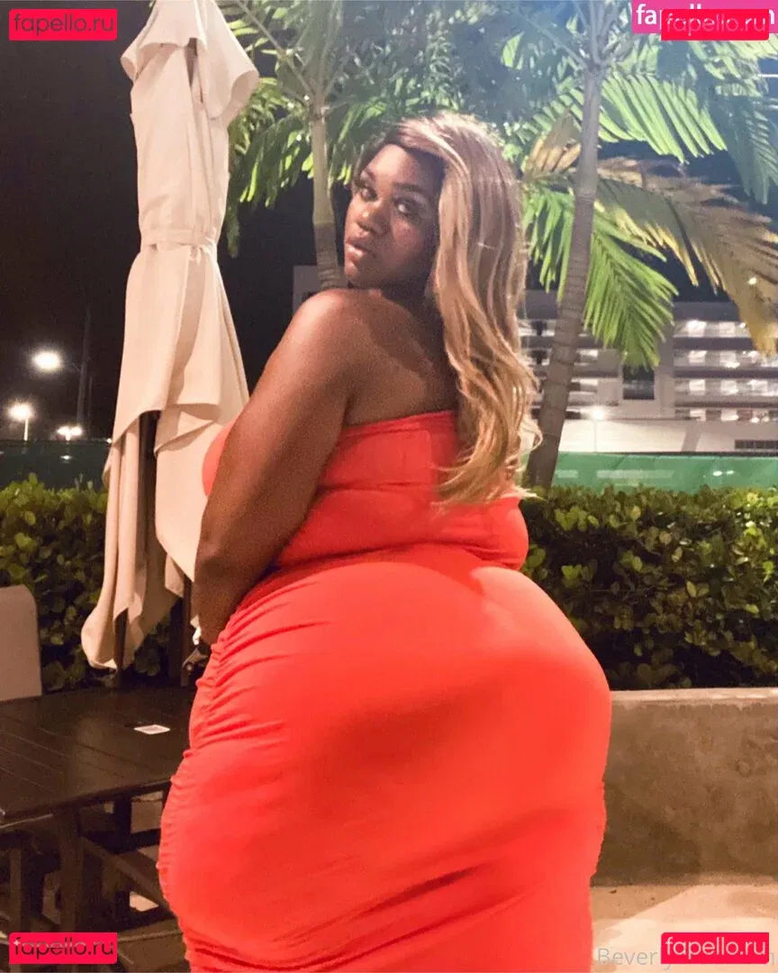 beverlyblue3x Onlyfans Photo Gallery 