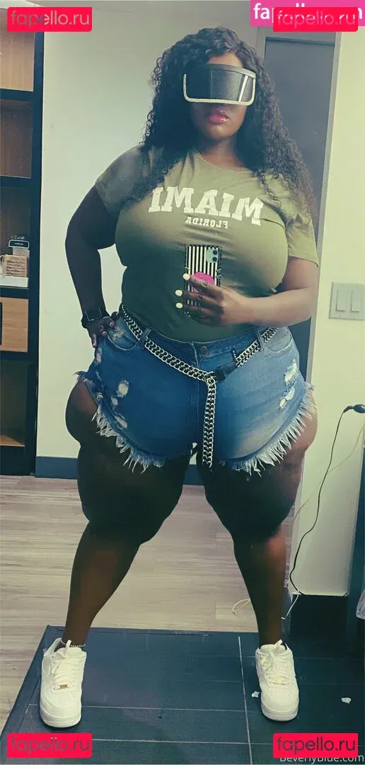 beverlyblue3x Onlyfans Photo Gallery 