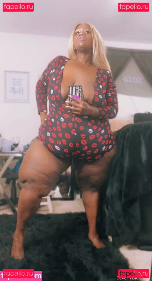 beverlyblue3x Onlyfans Photo Gallery 