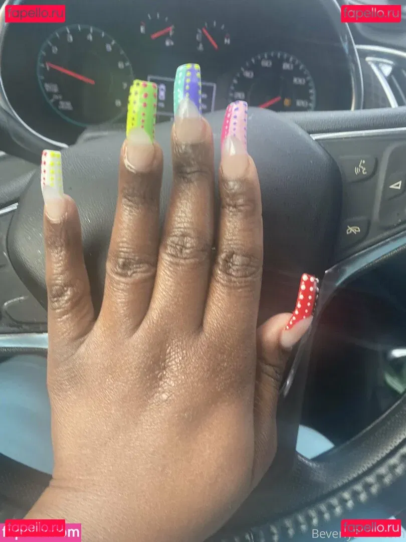 beverlyblue3x Onlyfans Photo Gallery 