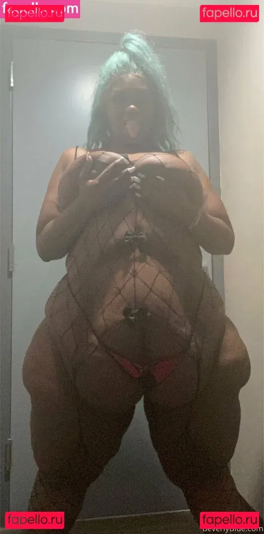 beverlyblue3x Onlyfans Photo Gallery 