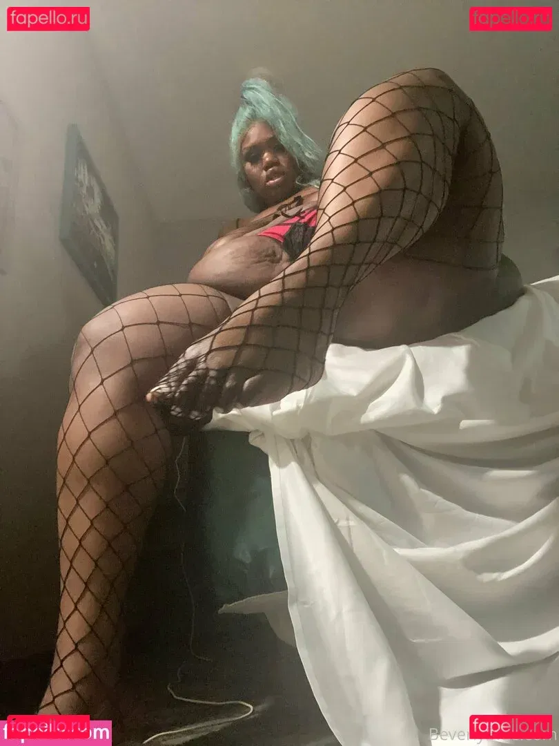 beverlyblue3x Onlyfans Photo Gallery 