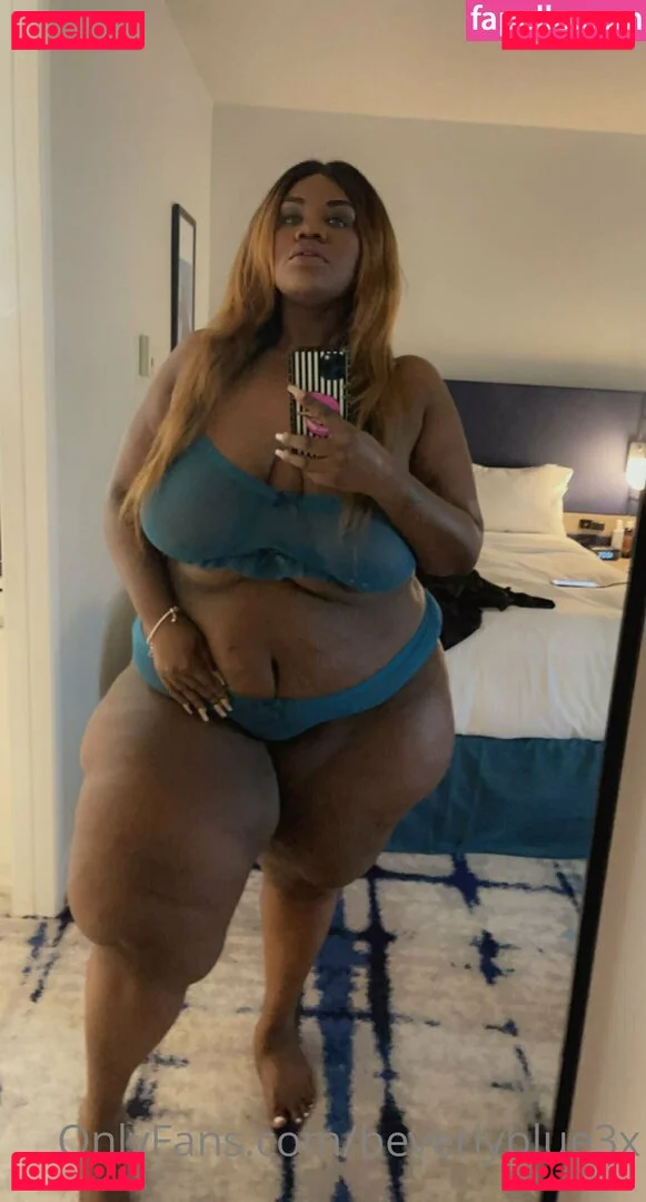 beverlyblue3x Onlyfans Photo Gallery 