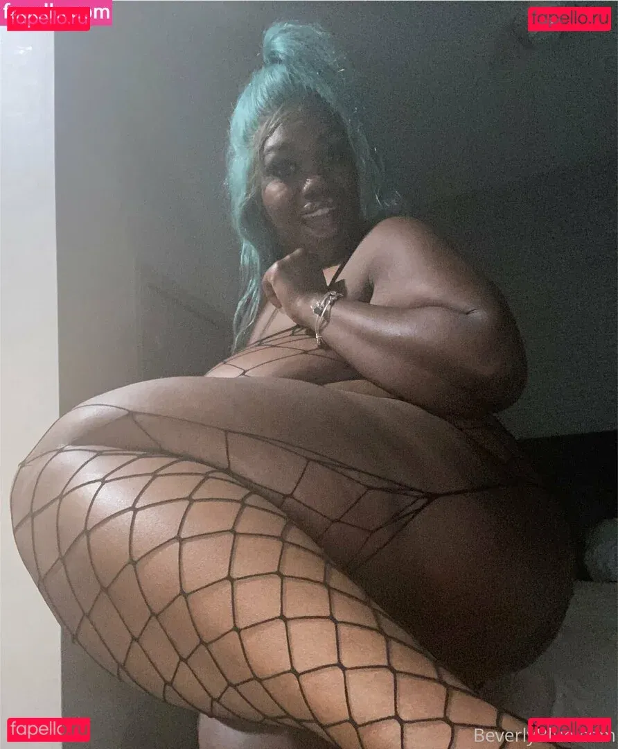 beverlyblue3x Onlyfans Photo Gallery 