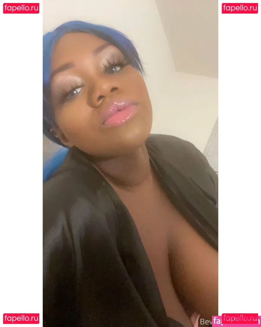 beverlyblue3x Onlyfans Photo Gallery 