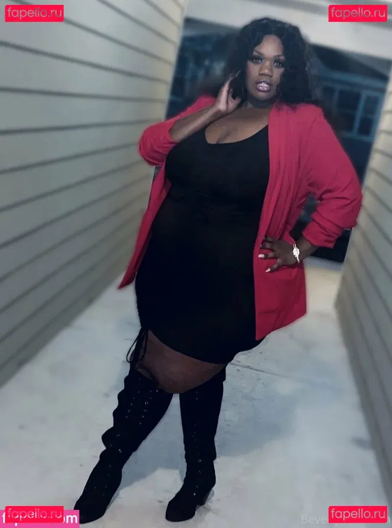 beverlyblue3x Onlyfans Photo Gallery 