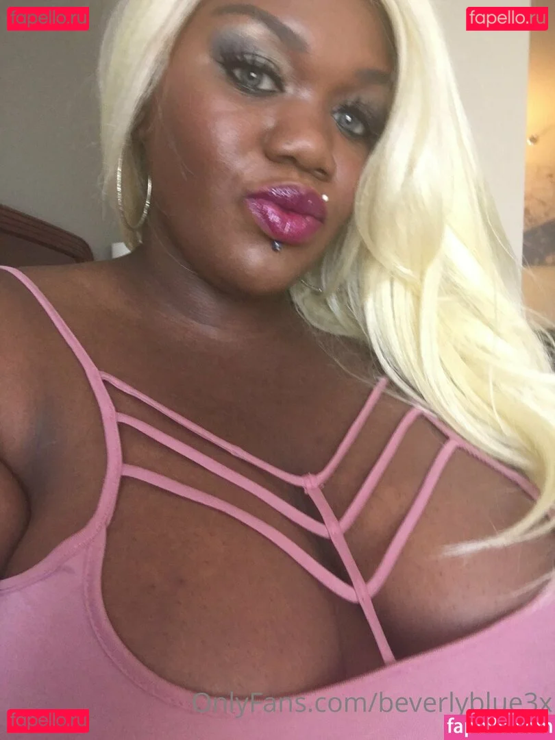 beverlyblue3x Onlyfans Photo Gallery 