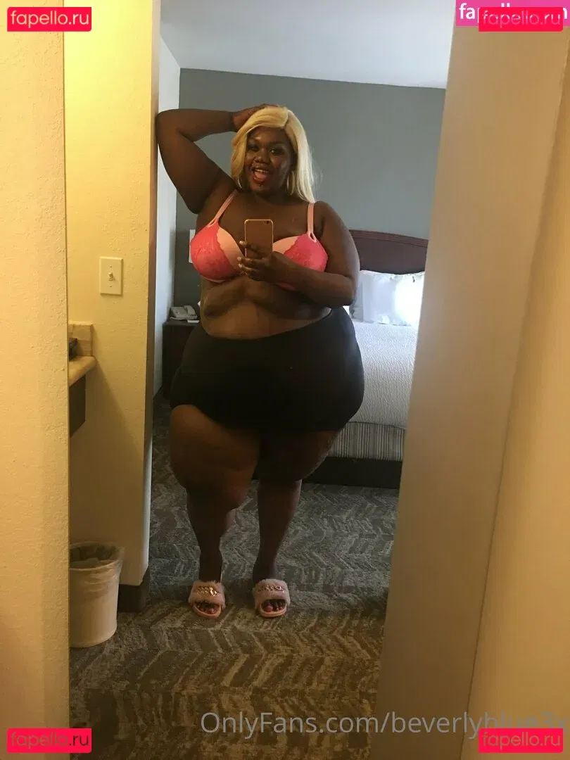 beverlyblue3x Onlyfans Photo Gallery 