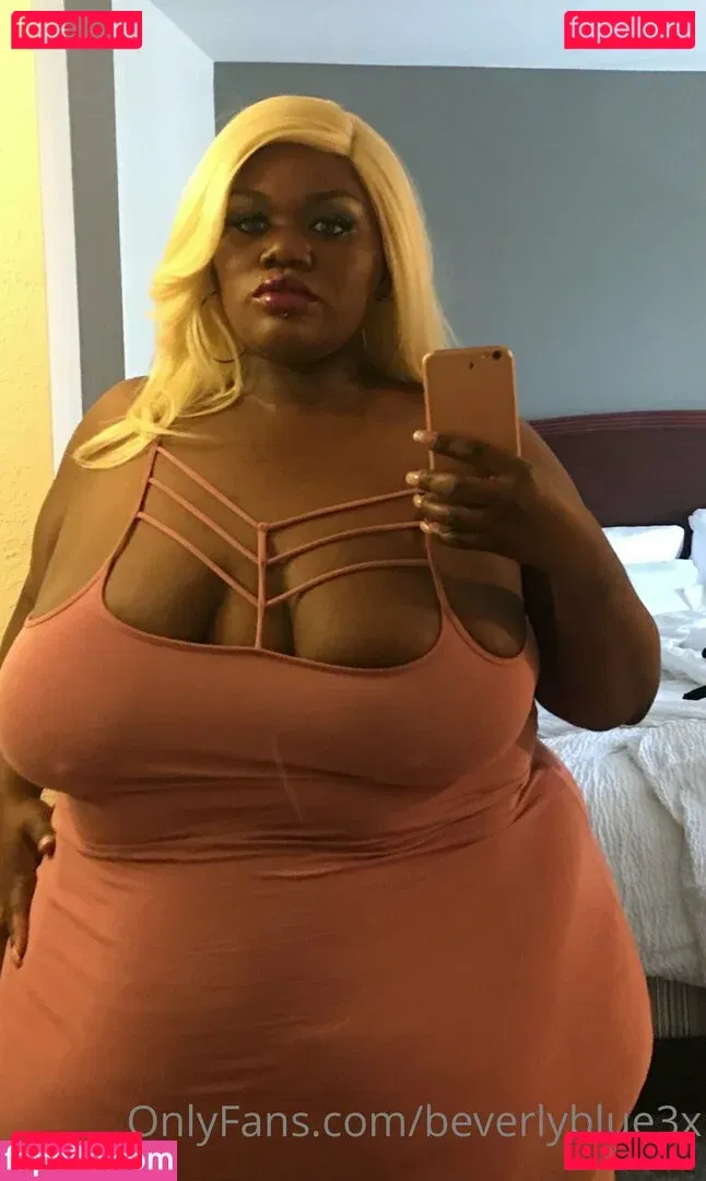 beverlyblue3x Onlyfans Photo Gallery 