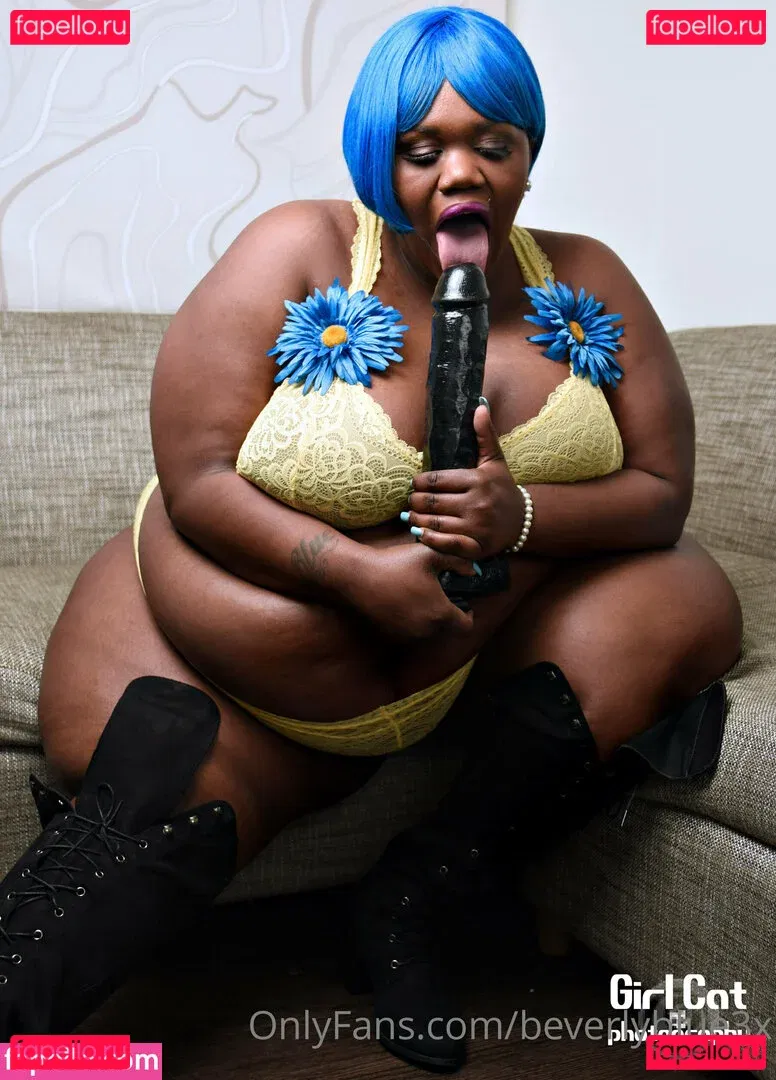 beverlyblue3x Onlyfans Photo Gallery 