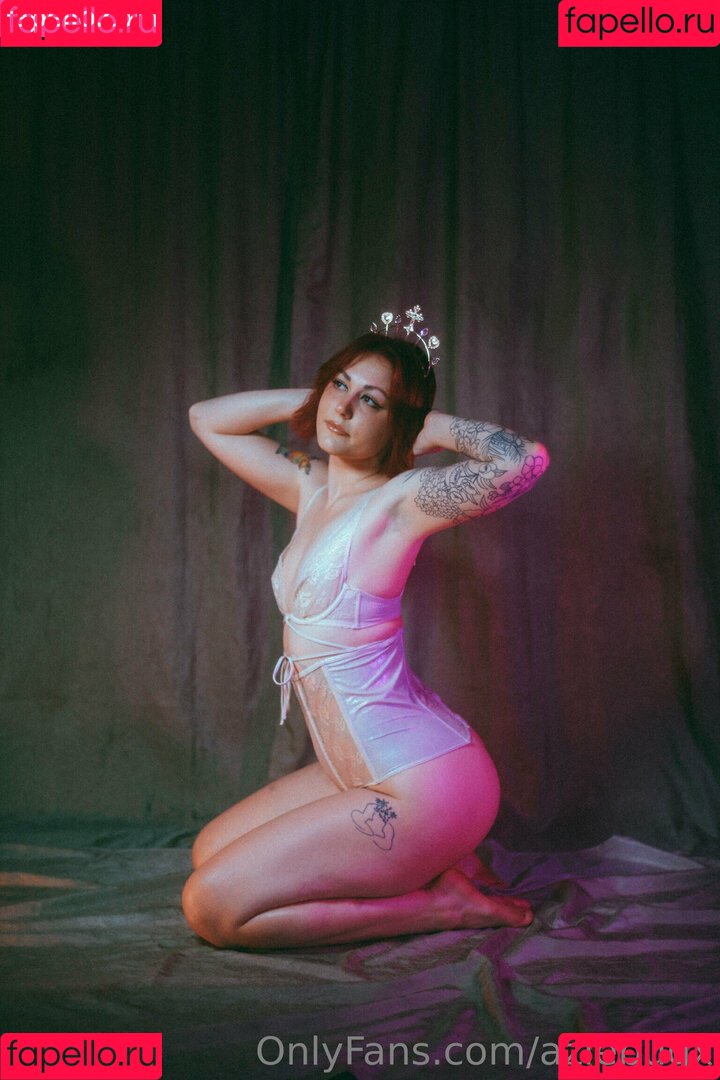 aziebugx Onlyfans Photo Gallery 