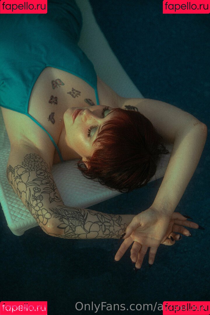 aziebugx Onlyfans Photo Gallery 