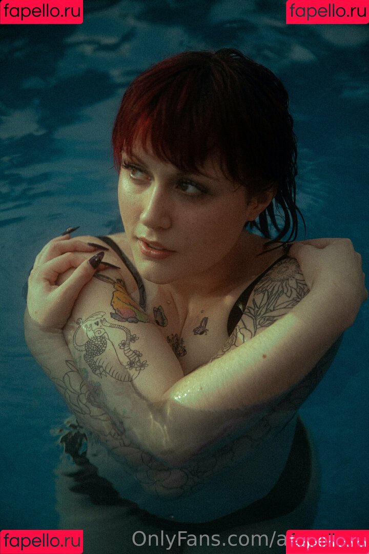 aziebugx Onlyfans Photo Gallery 