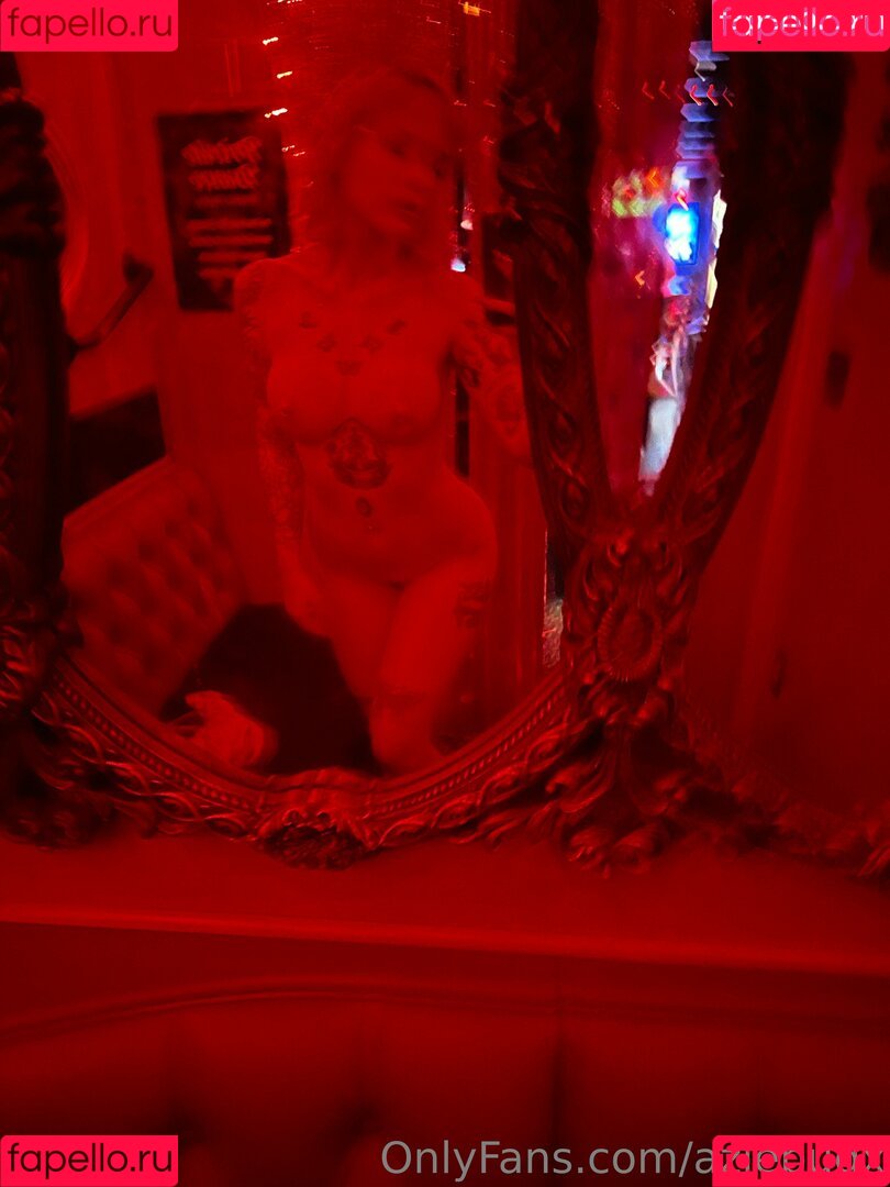 aziebugx Onlyfans Photo Gallery 