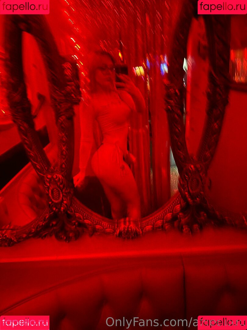 aziebugx Onlyfans Photo Gallery 