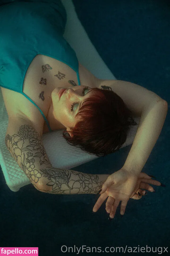 aziebugx Onlyfans Photo Gallery 