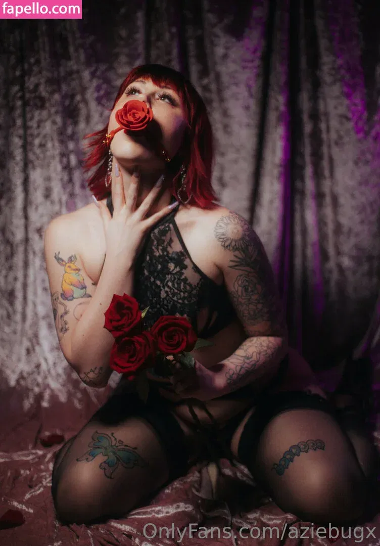 aziebugx Onlyfans Photo Gallery 