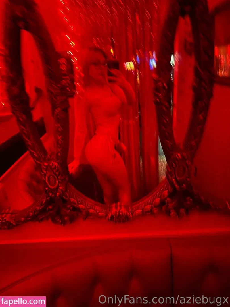 aziebugx Onlyfans Photo Gallery 