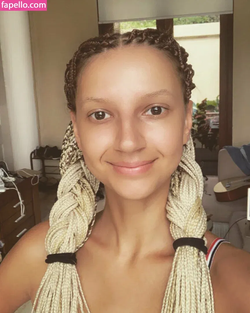 a1isa Onlyfans Photo Gallery 