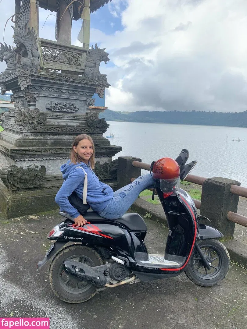 a1isa Onlyfans Photo Gallery 