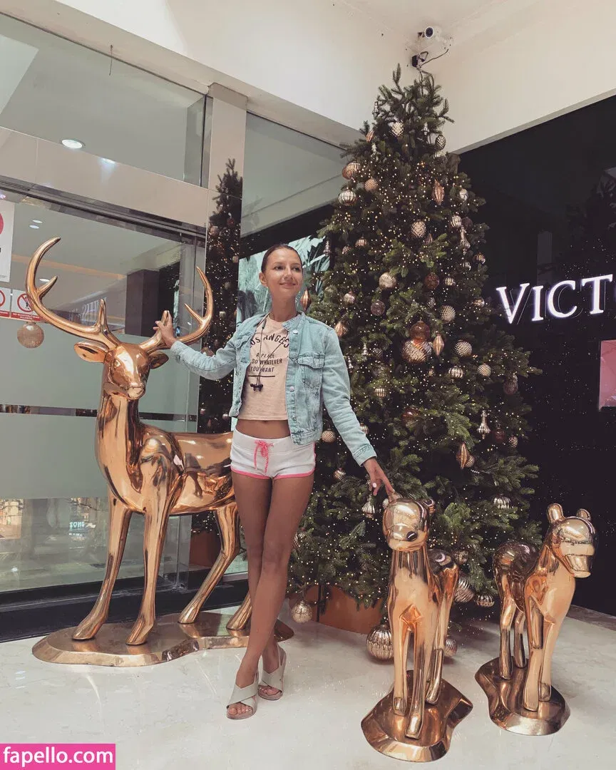 a1isa Onlyfans Photo Gallery 