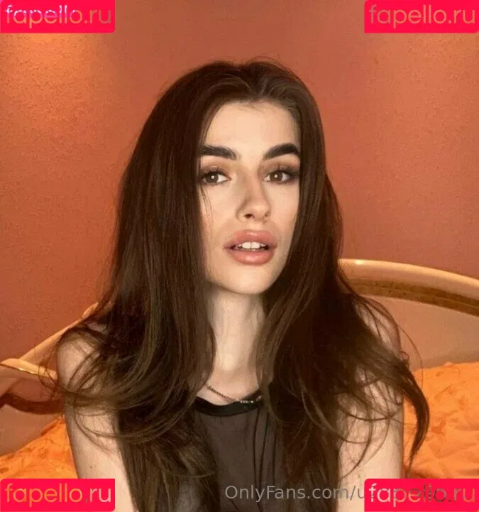 annie_minor Onlyfans Photo Gallery 