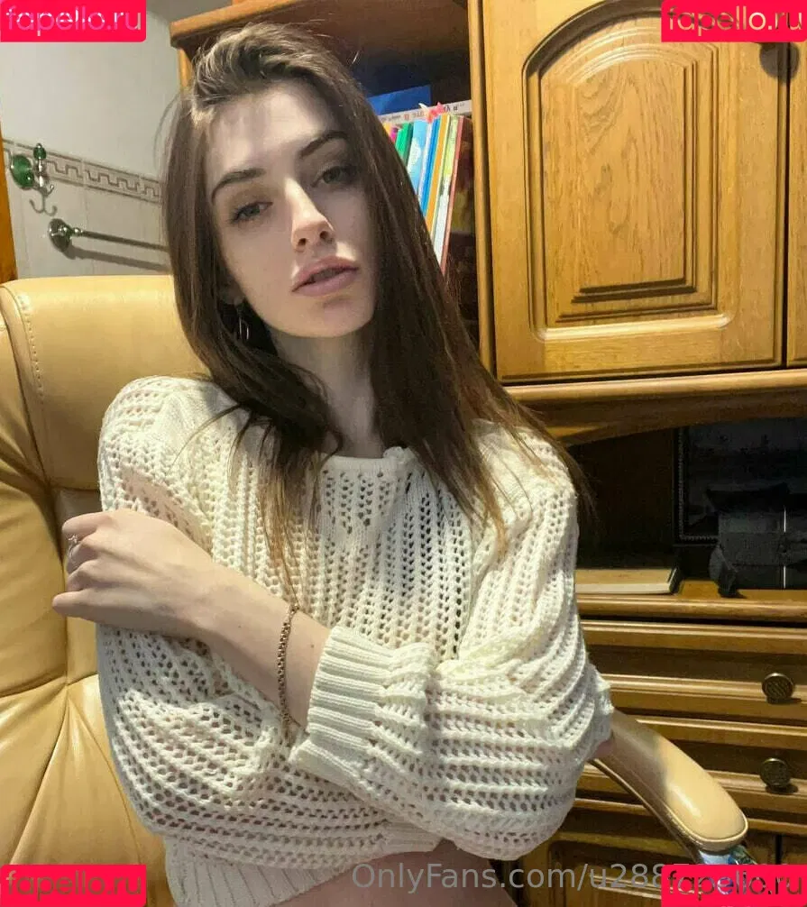 annie_minor Onlyfans Photo Gallery 