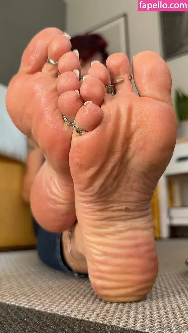 solesmad Onlyfans Photo Gallery 