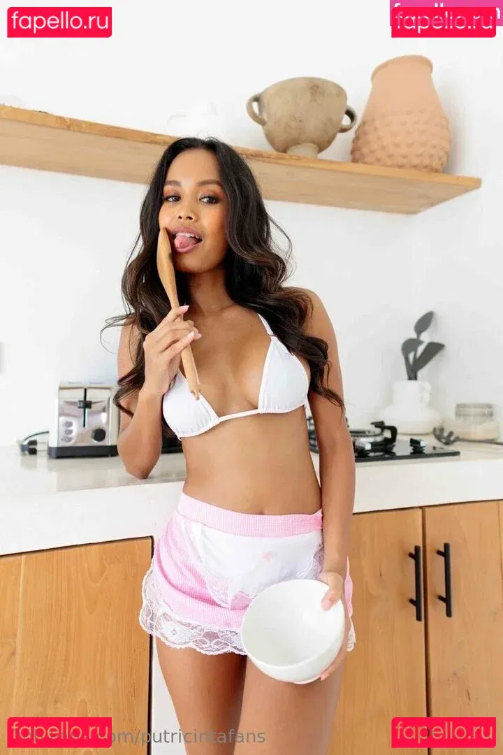 putricintafans Onlyfans Photo Gallery 