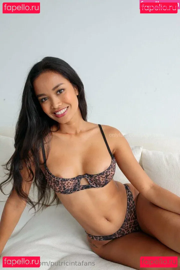 putricintafans Onlyfans Photo Gallery 