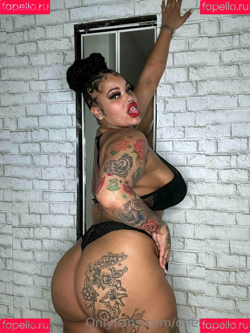 onebigkisss Onlyfans Photo Gallery 