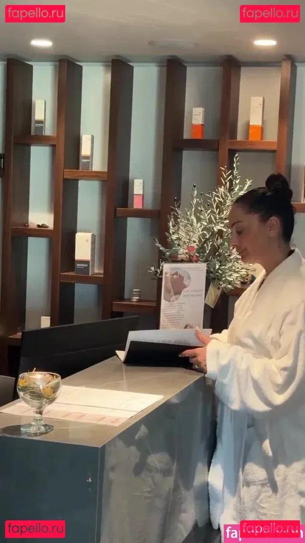 bigtittyemma Onlyfans Photo Gallery 