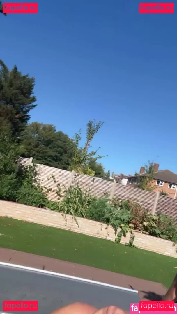 bigtittyemma Onlyfans Photo Gallery 