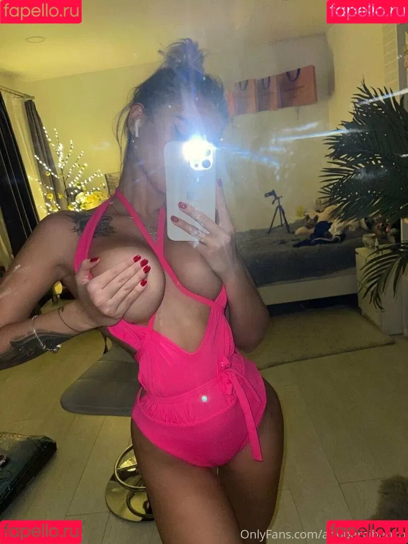 annpergibenko Onlyfans Photo Gallery 