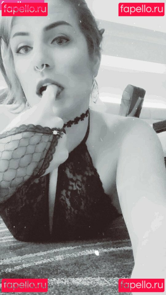 saraheart Nude Onlyfans Photo 28