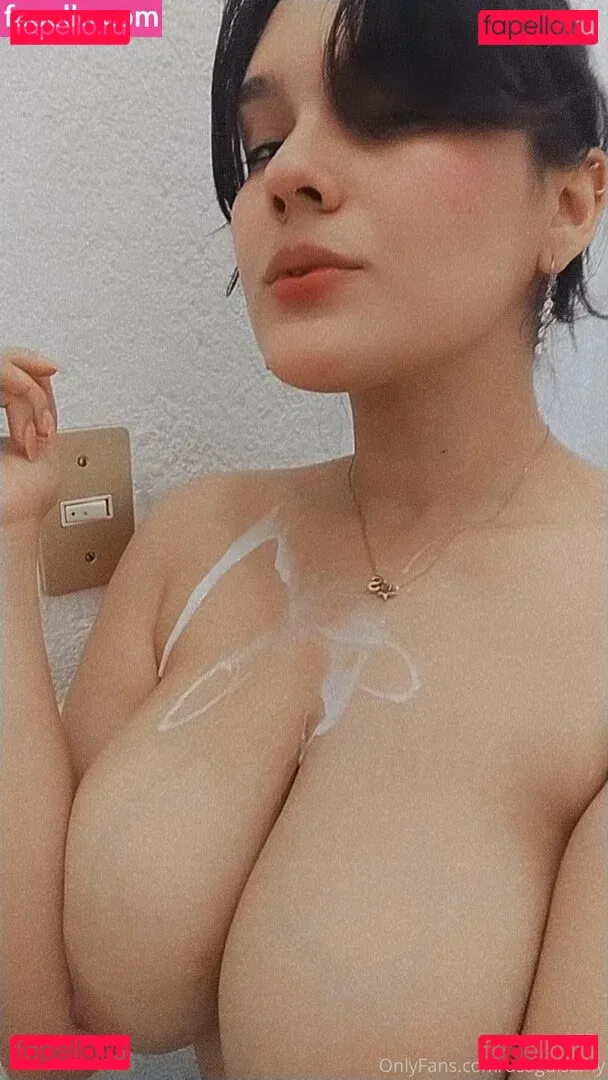 usaguisamy Onlyfans Photo Gallery 