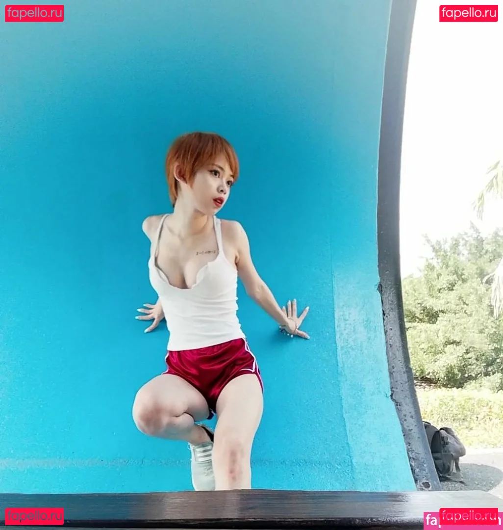 EmotionalBirdy Onlyfans Photo Gallery 