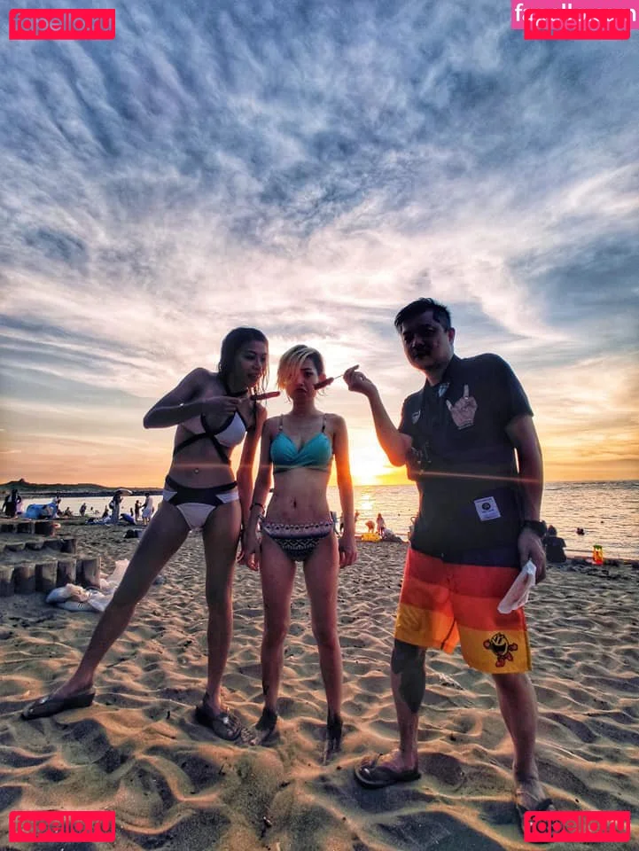 EmotionalBirdy Onlyfans Photo Gallery 