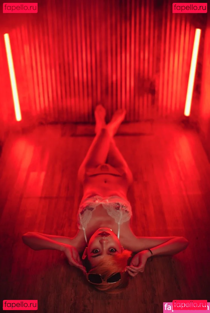 EmotionalBirdy Onlyfans Photo Gallery 